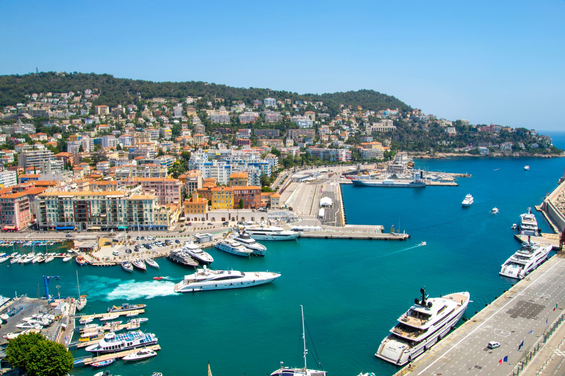 Le port de Nice, sur la Côte d'Azur